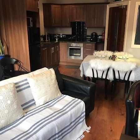 Centre Of Dingle Town - Luxury Holiday Apartment エクステリア 写真